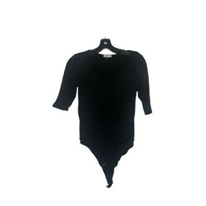 Heart and Hips Affordable Luxury Bodycon Top Black Size Medium Half Sleeve.